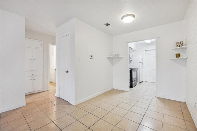 Building Photo - 8212 Sam Rayburn Dr