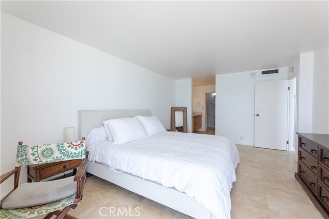 Building Photo - 1750 E Ocean Blvd