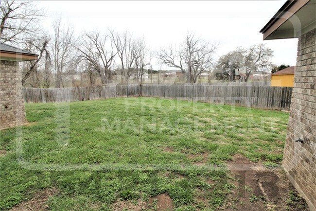 Building Photo - 4008 Pilgram Dr