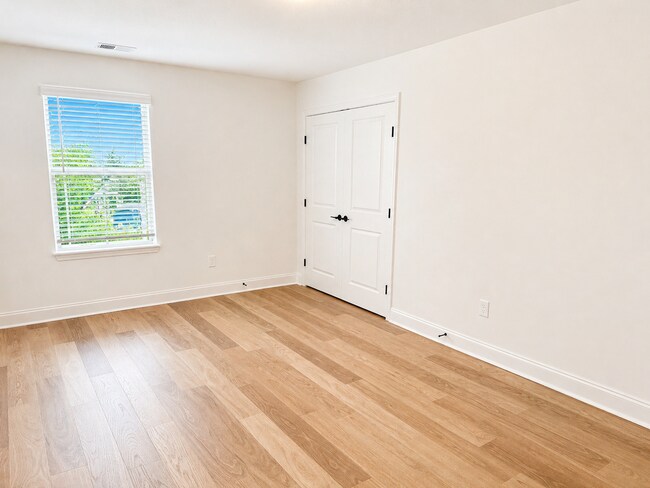 Building Photo - 1821 Bennett Vlg Dr