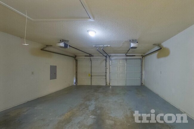 Building Photo - 806 Gable Ave