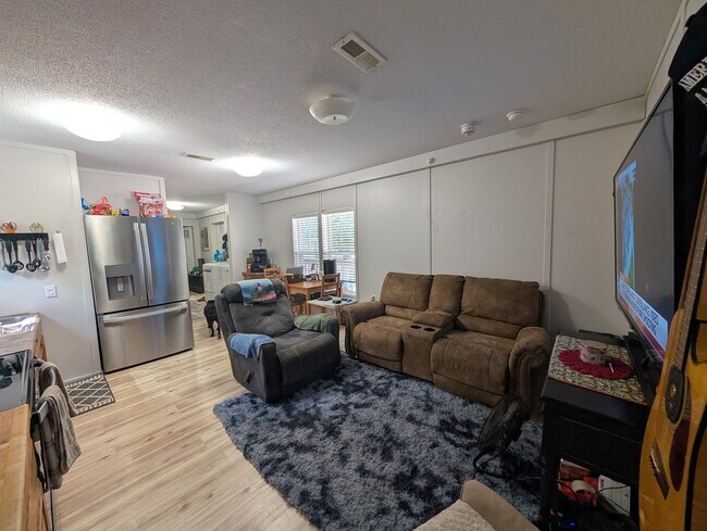 Building Photo - 1274 Cardinal Ln