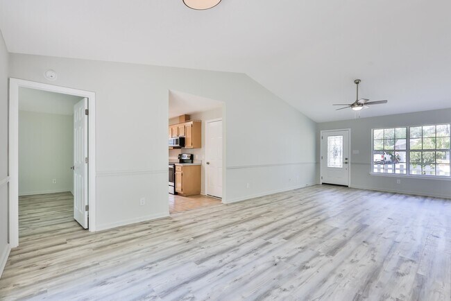 Building Photo - 2914 Temperance Dr