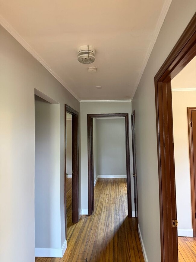 Building Photo - Cute 3 Bedroom/1 Bath House Near Downtown Winston