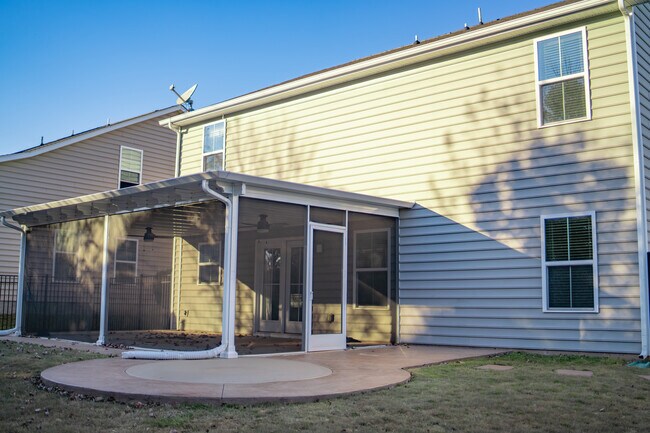 Building Photo - 1098 Kings Bottom Dr