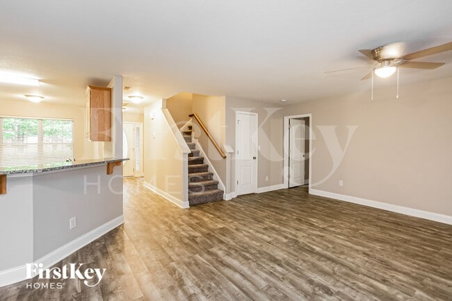 Building Photo - 366 Courtland Ct