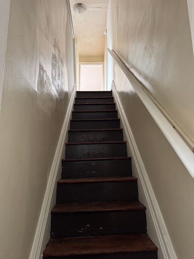 Building Photo - 718-718 Washington St