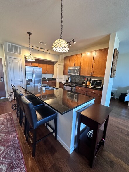 Building Photo - 13598 Via Varra