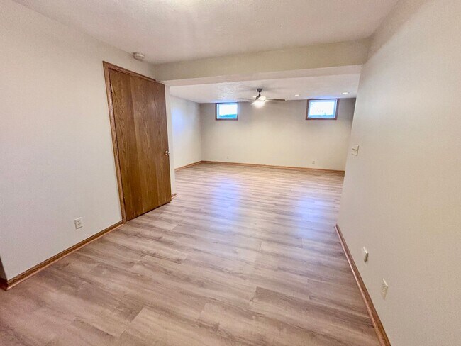 Building Photo - 16306 Lafayette Ave