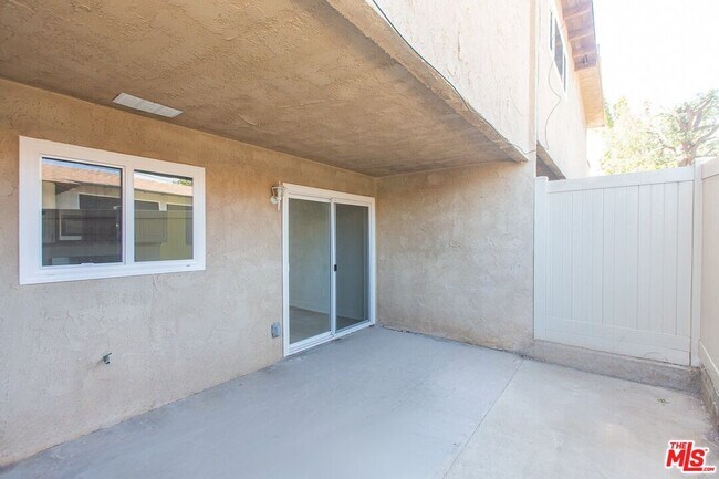 Building Photo - 2320 Clark Ln