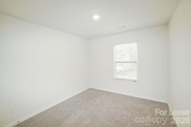 Building Photo - 8140 Clairwood Dr