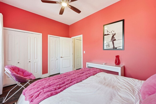 Building Photo - 657 N Carpenter St