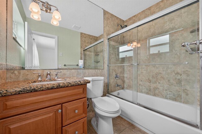 Building Photo - 5340 NE 17th Terrace