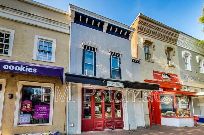 Building Photo - 3206 O St NW