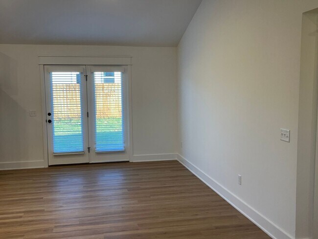 Building Photo - Your Dream Home Just Hit the Market – Don’t Miss Out!