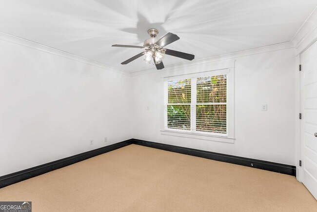 Building Photo - 546 Candler Park Dr NE
