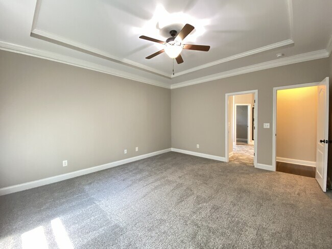 Building Photo - 181 Fairfax Dr
