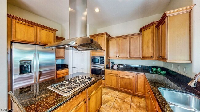 Building Photo - 348 Hanbury Manor Ln