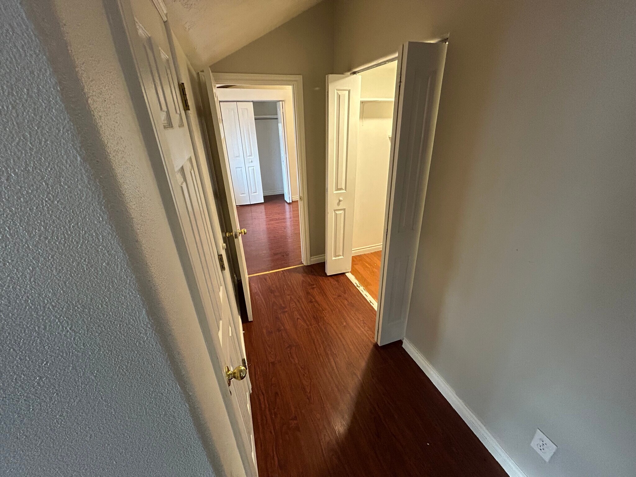 Hall to bathroom, Laundry hook ups, and Bdrm 3 - 520 Walnut St