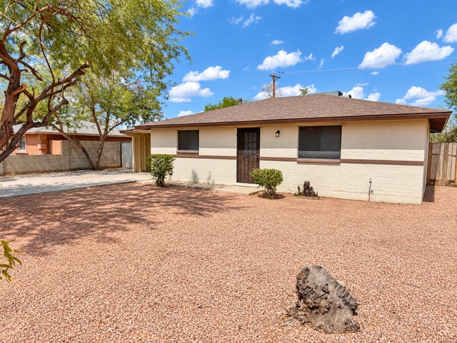 Building Photo - 3841 N 63rd Dr