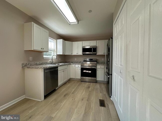 Primary Photo - 430 High St