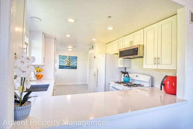 Building Photo - 16430 Avenida Venusto