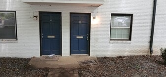 Building Photo - 335 Crafton St