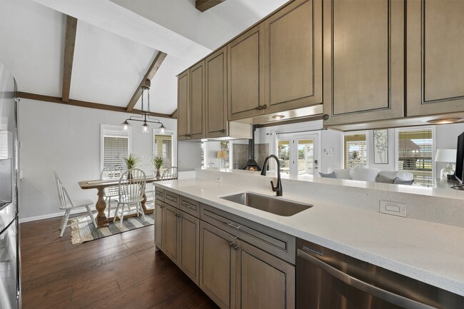 Building Photo - 16603 Jamaica Cove Rd