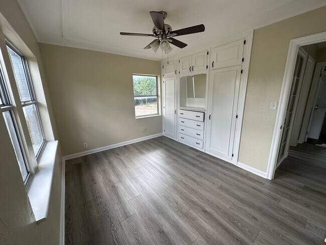 Building Photo - Eustis - 3 Bedroom, 1 Bathroom – $1795