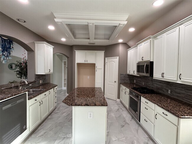 Building Photo - 21806 Silverpeak Ct