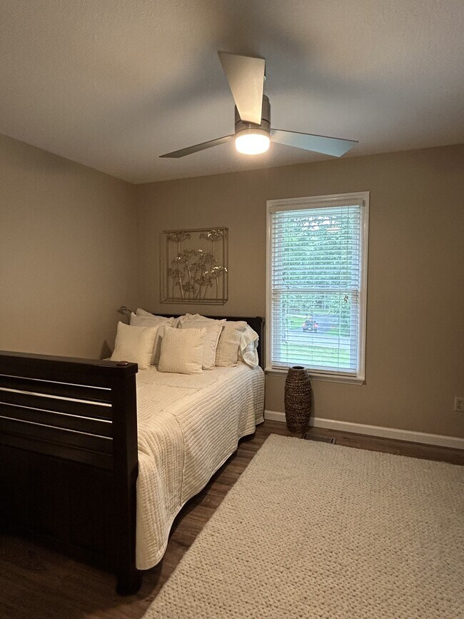Building Photo - 203 Snead Dr