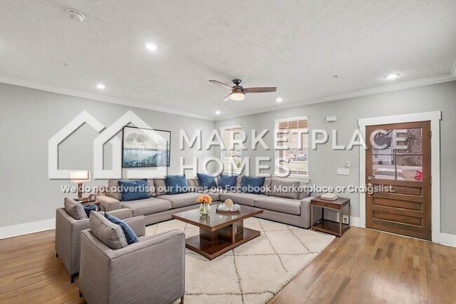 Building Photo - 2437/114 Bell St