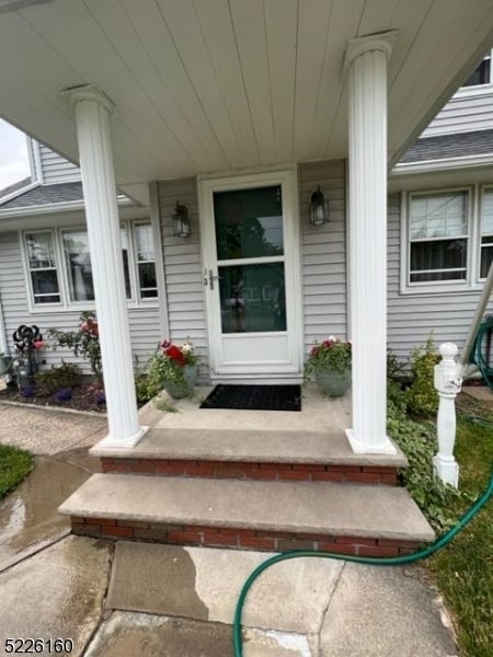 Building Photo - 27 Garwood Ct S