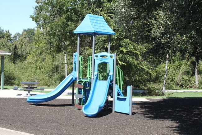 Building Photo - 2403 Bosque Dr