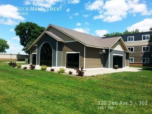 Building Photo - 320 2nd Ave S