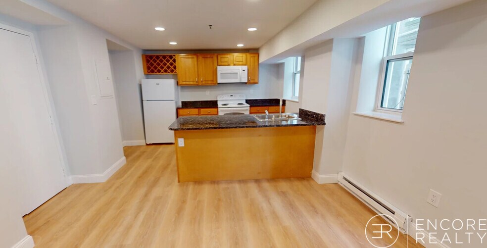 Building Photo - 51 Queensberry St