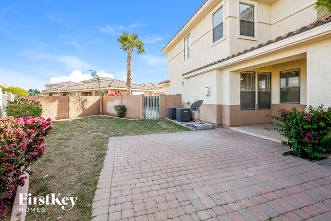 Building Photo - 13488 W Cypress St