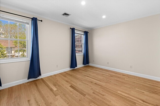 Building Photo - 57 Dedham Ave