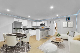 Building Photo - 925 W 30th St