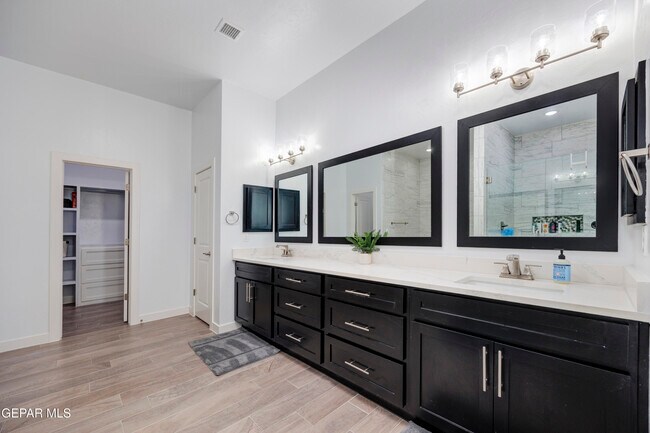 Building Photo - 2809 Tierra Garden Dr