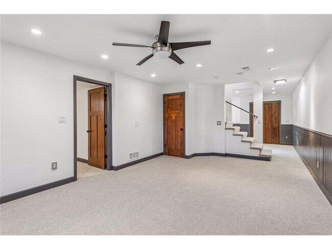 Building Photo - 3159 Northview Rd