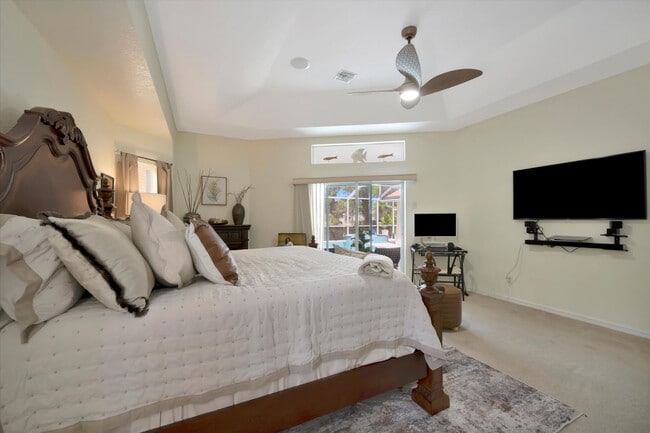 Building Photo - 19 Hoffer St