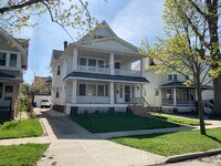 Building Photo - 1285 W 105th St