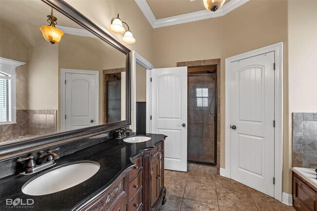 Building Photo - 337 Wood Springs