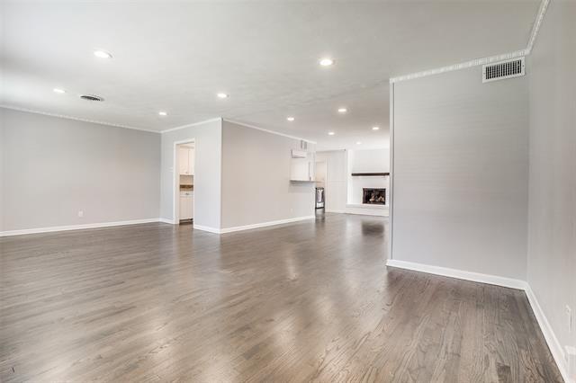 Building Photo - 9226 Larchwood Dr