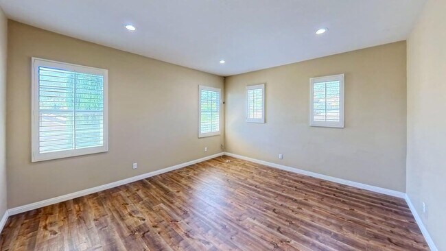 Building Photo - Welcome to your next dream home in Corona!