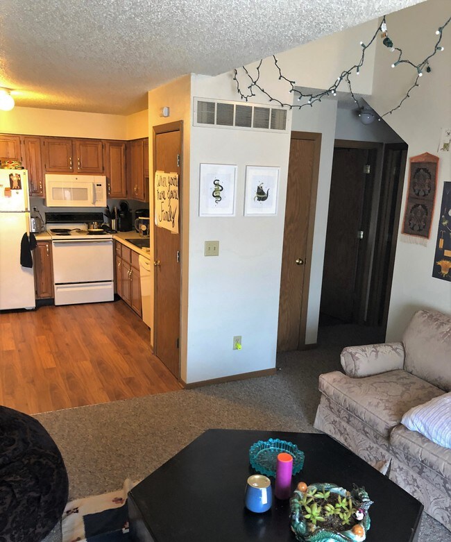 open concept - 725 S Clinton St