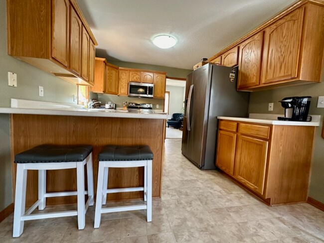 Building Photo - 9815 Biscayne Dr