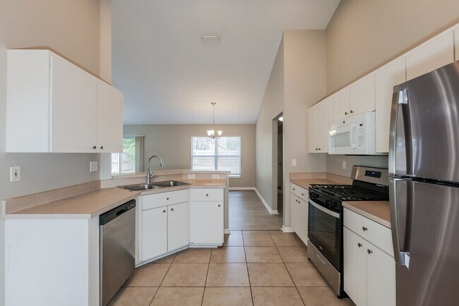 Building Photo - 7616 Bristol Park Dr