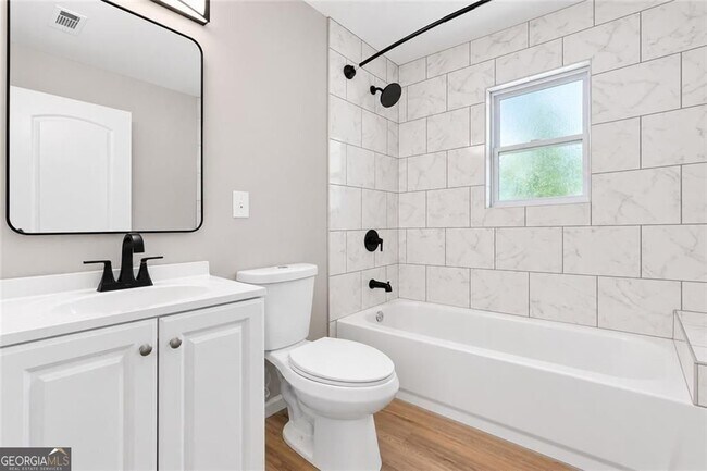 Building Photo - 1639 Bridgeport Dr NW